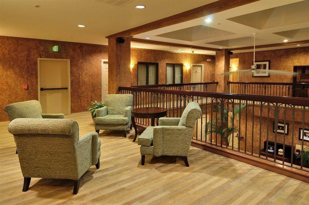 Best Western Plus Palm Court Hotel Davis Exterior foto