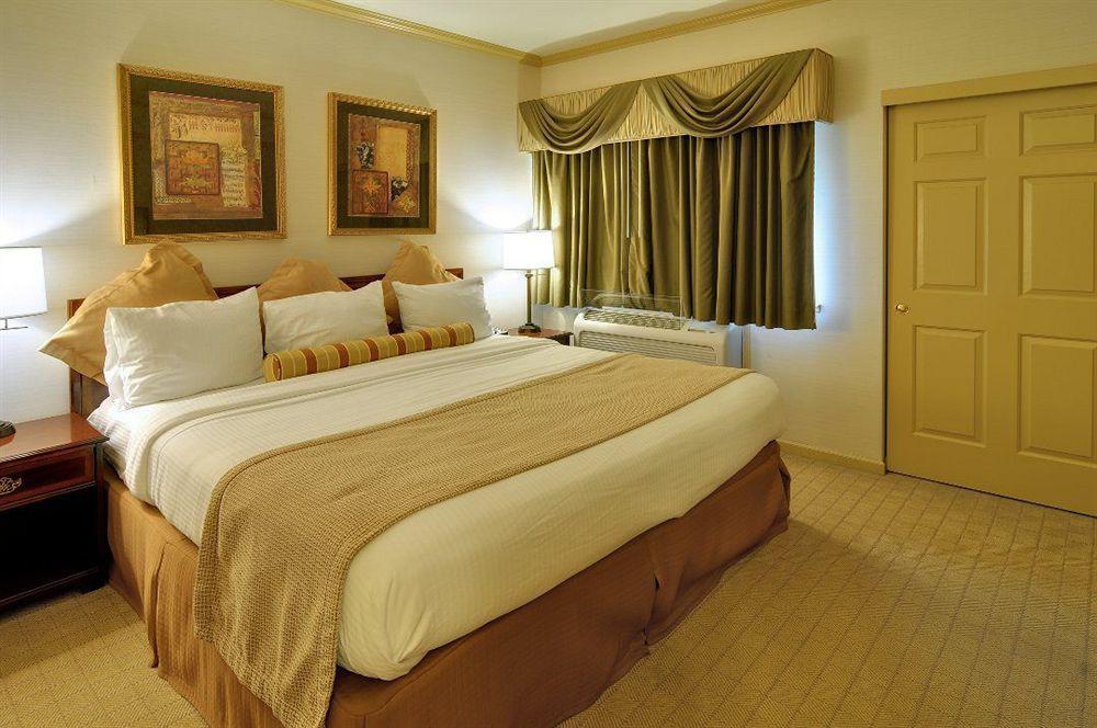 Best Western Plus Palm Court Hotel Davis Exterior foto